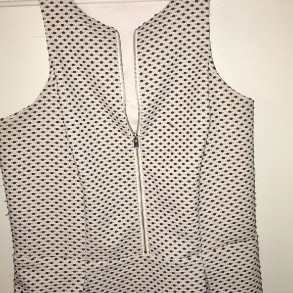 Express dress with pockets. - Picture 4 of 4